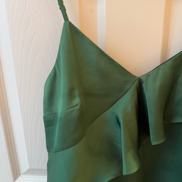 NWT Lovers & Friends Laguna Top in Green Size Small Satin Ruffles - Picture 13 of 16
